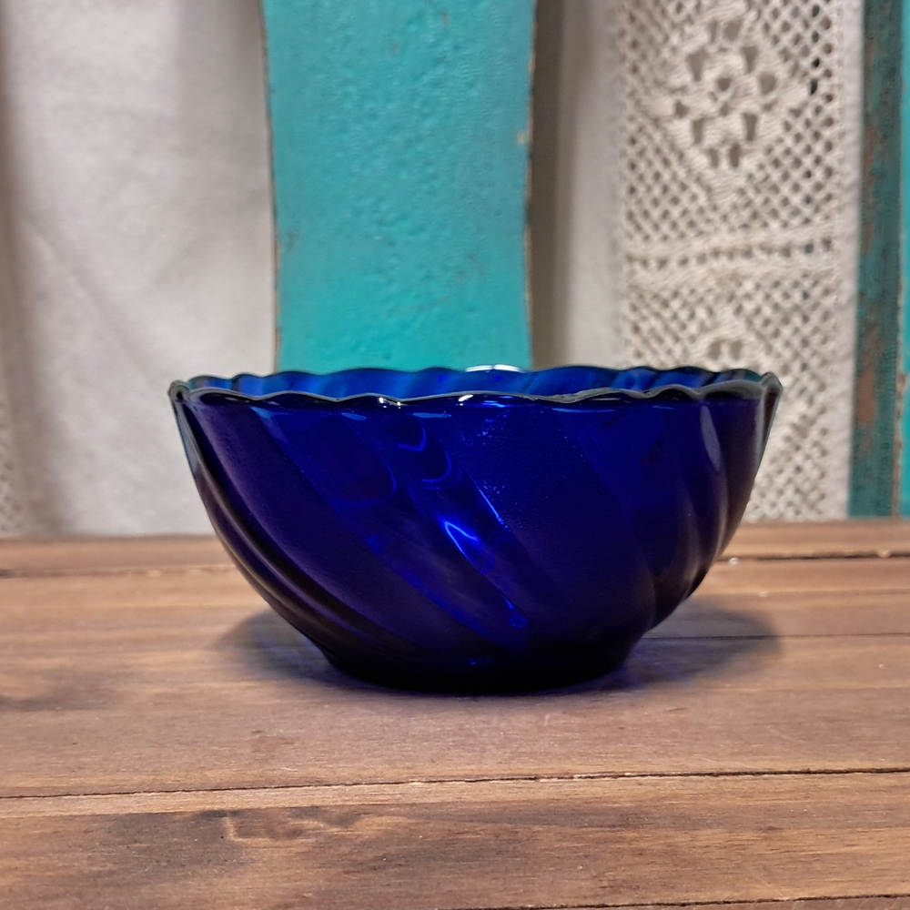 Set Of 4 Duralex Cobalt Blue Swirl 5.5" Dishware